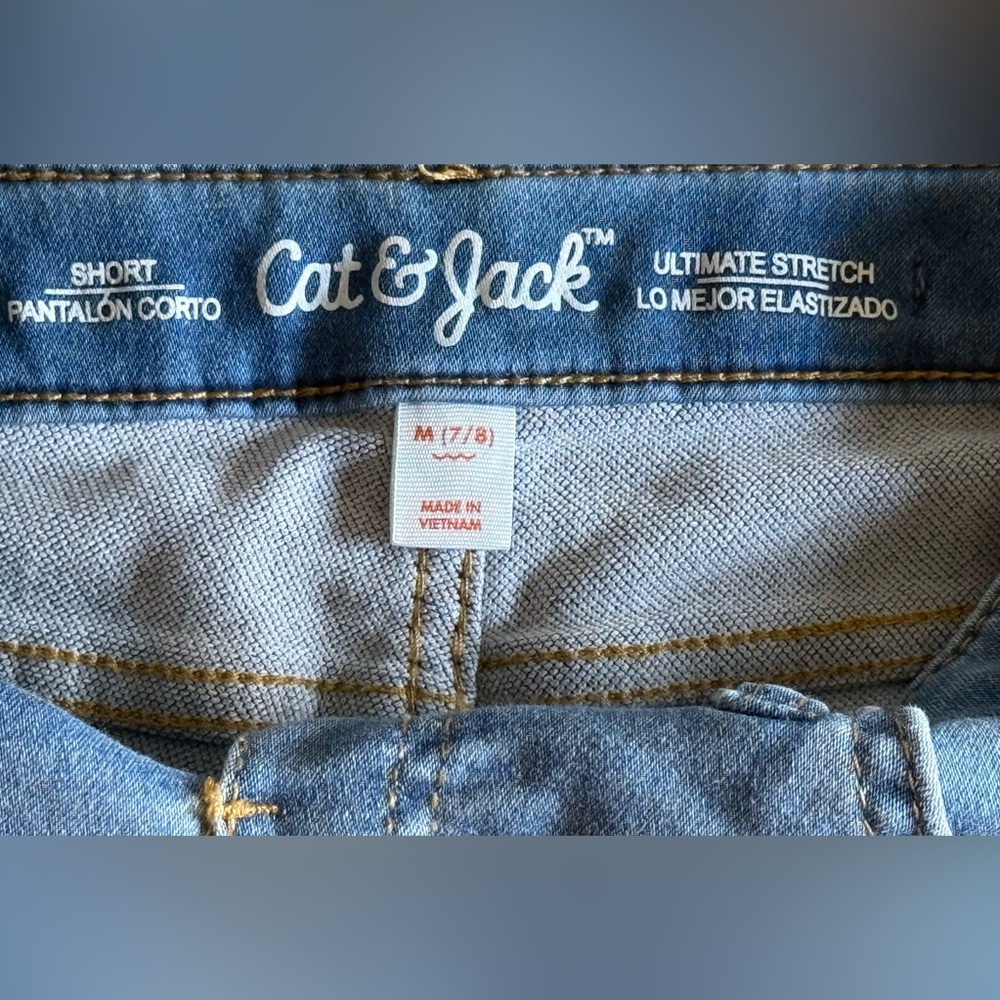 Cat & Jack girls denim shorts EUC - Picture 2 of 8